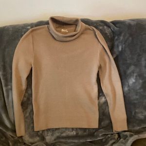 Vintage “Afashion import” tan colored turtleneck long sleeve sweater. Size M